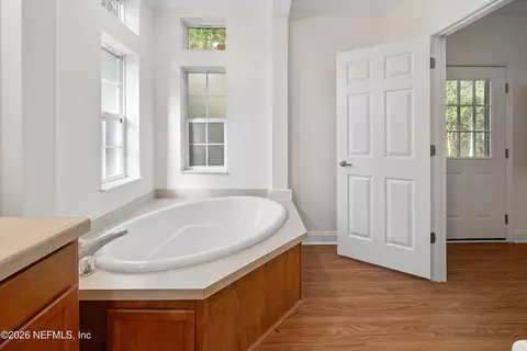 Bath - 6326 Lake Dr, Starke, FL 32091 photo 4 of 5