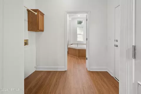 Entry Way - 6326 Lake Dr, Starke, FL 32091 photo 4 of 4
