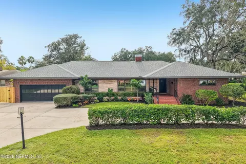 4768 Queen Ln, Jacksonville, FL 32210