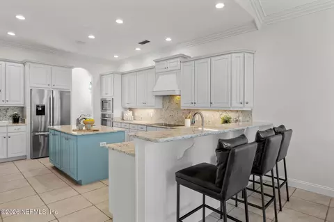Kitchen - 329 Fiddlers Point Dr, Saint Augustine, FL 32080 photo 4 of 7