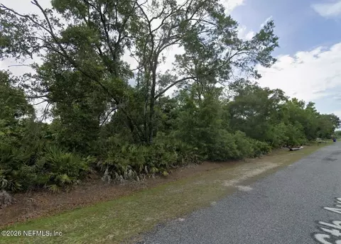 1746 6th Ave, Deland, FL 32724