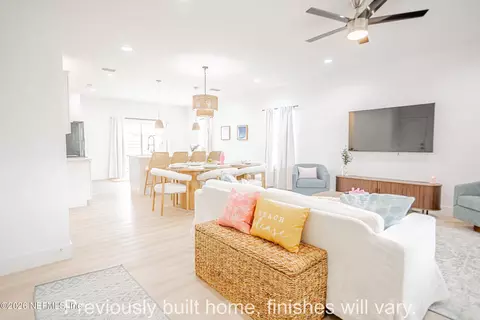 Entry Way - 303 Twelfth St, Saint Augustine, FL 32084 photo 1 of 2