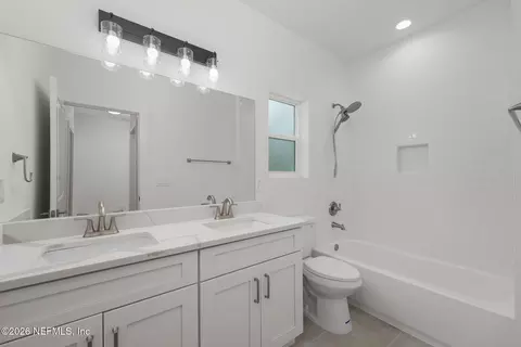 Bath - 303 Twelfth St, Saint Augustine, FL 32084 photo 4 of 4