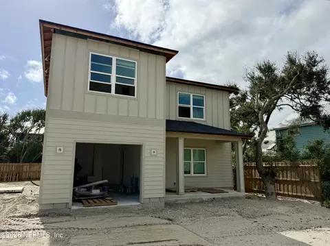 Exterior - 303 Twelfth St, Saint Augustine, FL 32084 photo 2 of 4