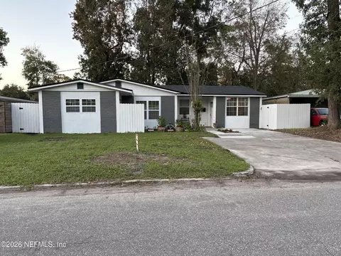 5345 Woodcrest Rd, Jacksonville, FL 32205