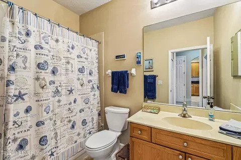 Bath - 200 Paseo Terraza #403, Saint Augustine, FL 32095 photo 1 of 2