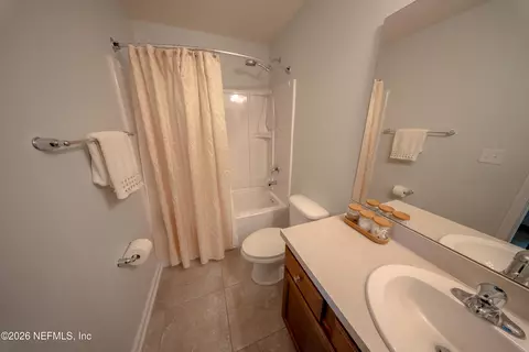 Bath - 644 Servia Dr, Saint Johns, FL 32259 photo 2 of 2