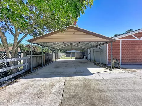 Exterior - 1613 Chaffee Rd S, Jacksonville, FL 32221 photo 8 of 13