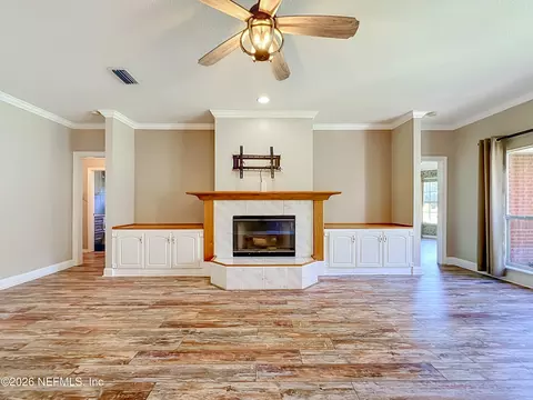 Living - 1613 Chaffee Rd S, Jacksonville, FL 32221 photo 4 of 7