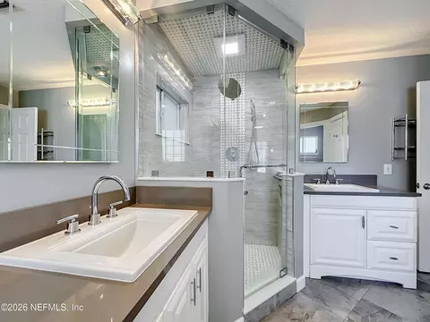 Bath - 1613 Chaffee Rd S, Jacksonville, FL 32221 photo 4 of 7