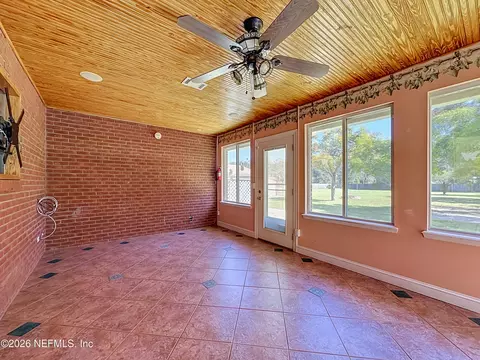Exterior - 1613 Chaffee Rd S, Jacksonville, FL 32221 photo 5 of 13