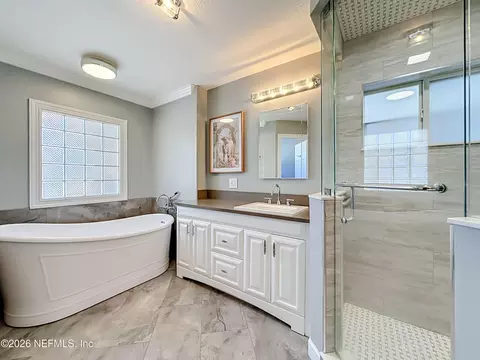 Bath - 1613 Chaffee Rd S, Jacksonville, FL 32221 photo 3 of 7