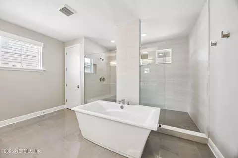 Bath - 155 Rum Runner Way, Saint Johns, FL 32259 photo 2 of 5