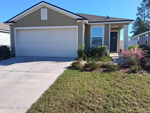 2672 Oak Stream Dr, Green Cove Springs, FL 32043