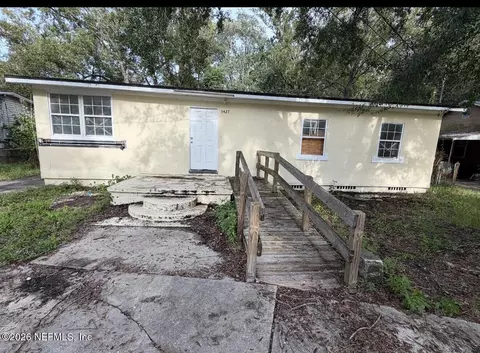 5427 Bunche Dr, Jacksonville, FL 32209