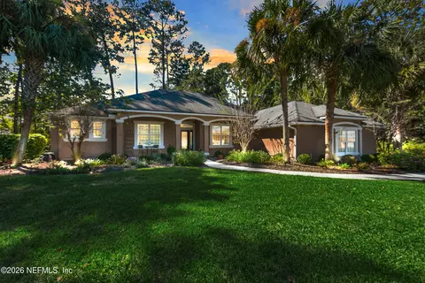 14736 Cape Dr E, Jacksonville, FL 32226