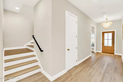 Entry Way - 354 11th St, Atlantic Beach, FL 32233 photo 2 of 7