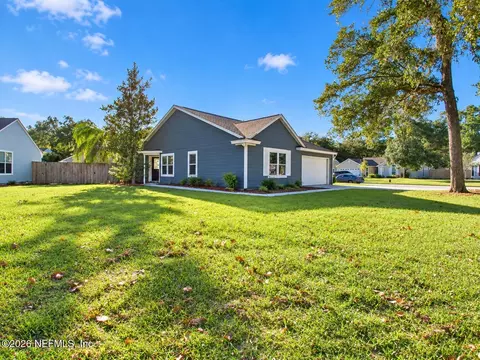 2405 Bluffton Dr W, Jacksonville, FL 32224