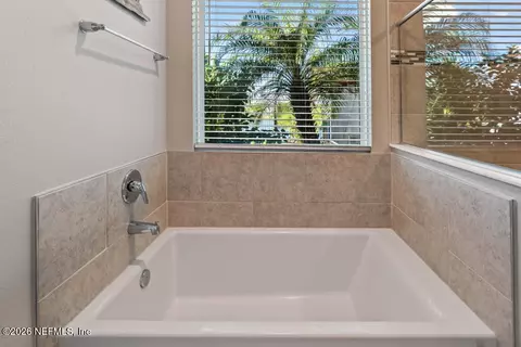Bath - 897 Ocean Jasper Dr, Saint Augustine Beach, FL 32086 photo 7 of 9