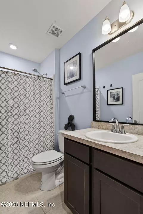 Bath - 897 Ocean Jasper Dr, Saint Augustine Beach, FL 32086 photo 2 of 9