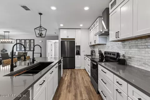 Kitchen - 897 Ocean Jasper Dr, Saint Augustine Beach, FL 32086 photo 12 of 17