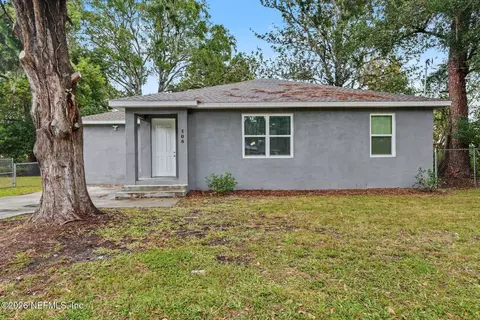 506 E Bay St, Palatka, FL 32177
