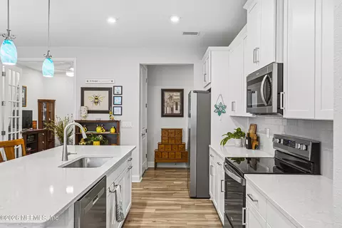 Kitchen - 75 Fly Line Dr, Saint Johns, FL 32259 photo 4 of 5