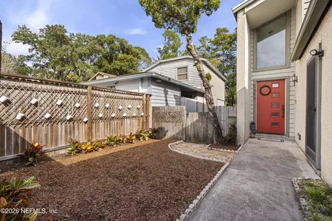 5454 Mariners Cove Dr, Jacksonville, FL 32210