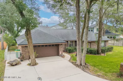 2263 Oak Forest Dr, Jacksonville Beach, FL 32250