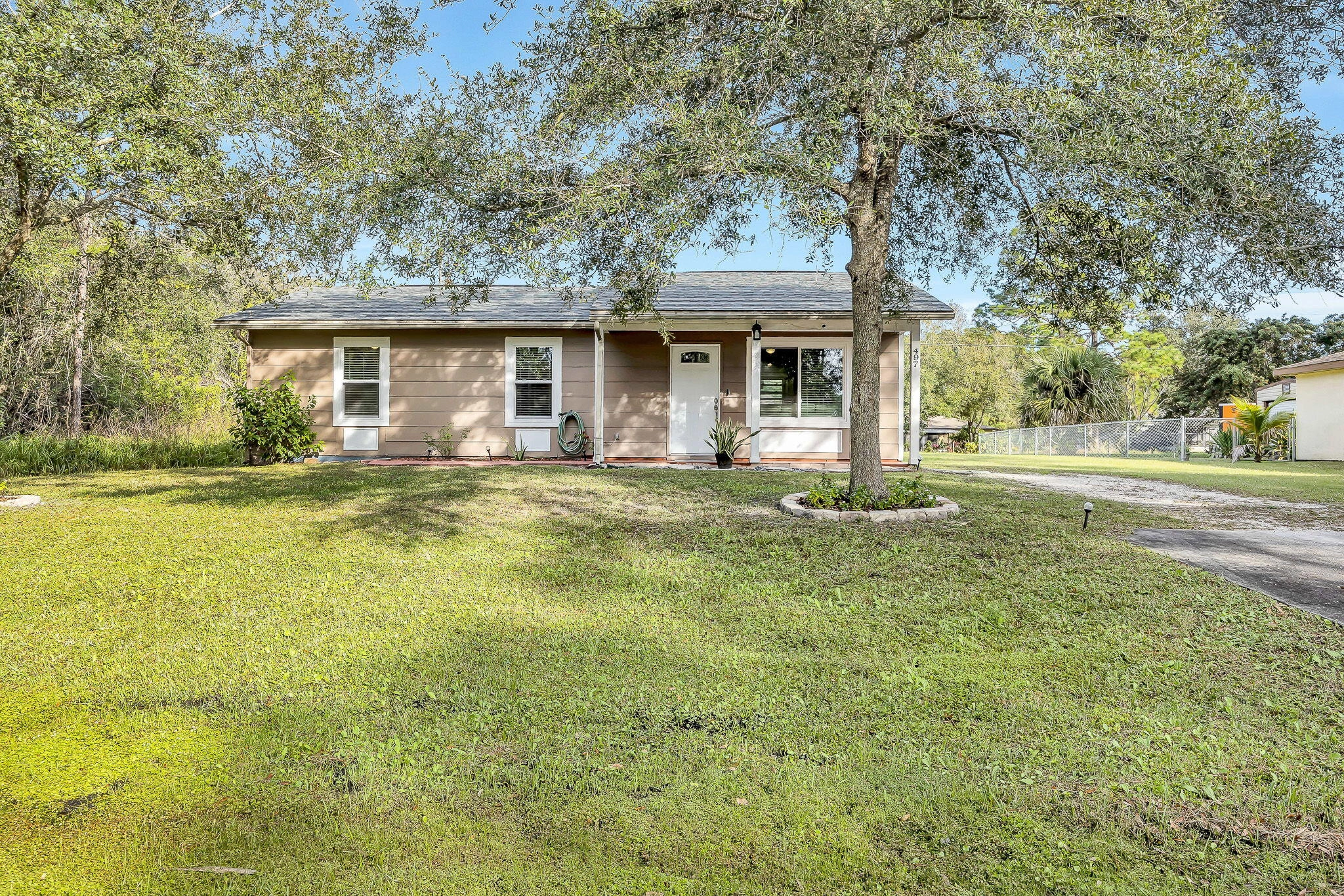 497 Santa Martia St SW