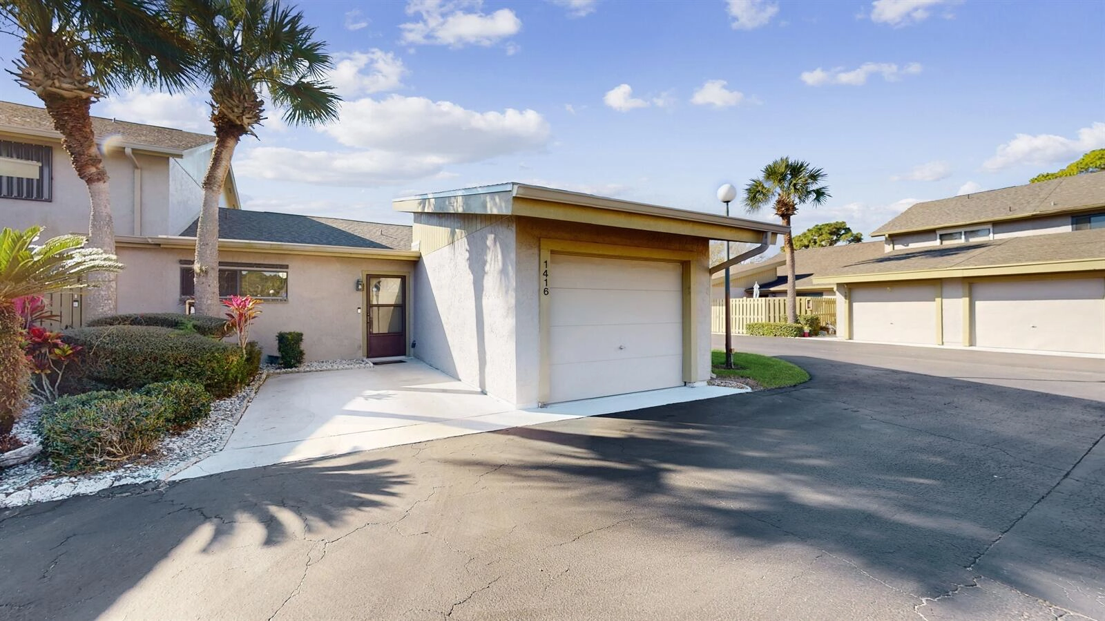 1416 Club Gardens Dr NE  