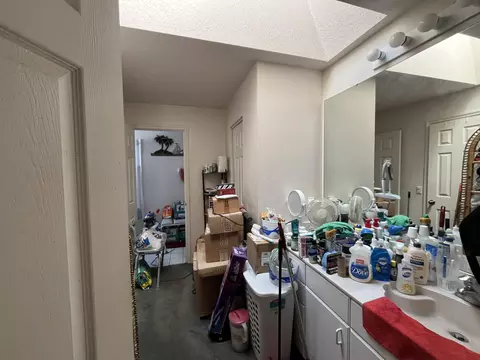 Bath - 4919 Erin Ln, Melbourne, FL 32940 photo 1 of 3