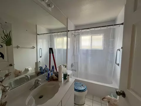 Bath - 4919 Erin Ln, Melbourne, FL 32940 photo 3 of 3