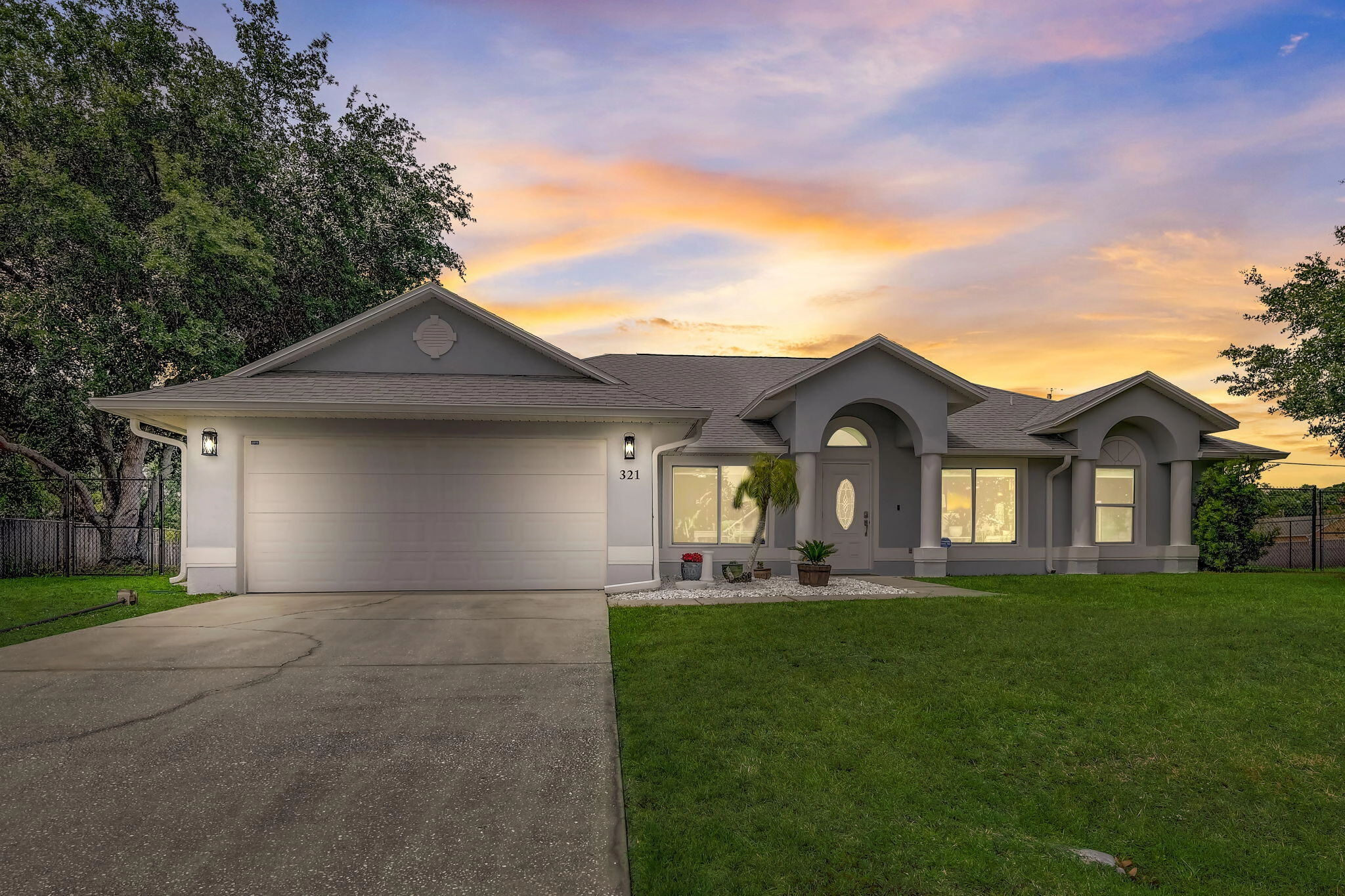 321 Narragansett St NE