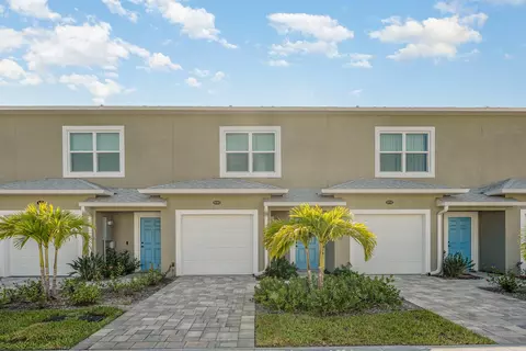 840 Paddleboard Ct, Melbourne, FL 32935 photo 1