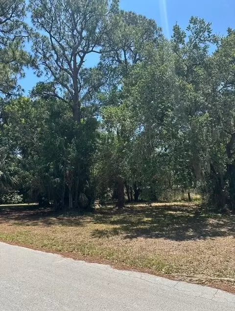 1237 Holmes St, Cocoa, FL 32922 photo 1