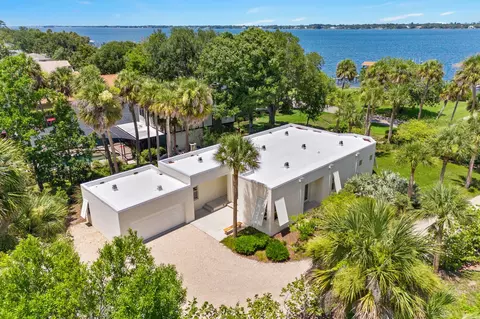 2183 Rockledge Dr, Rockledge, FL 32955 photo 1
