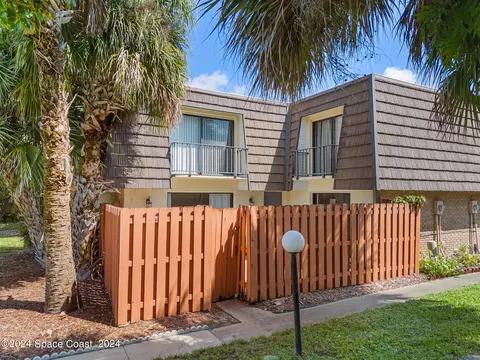 3414 Vista Oaks Cir NE, Palm Bay, FL 32905