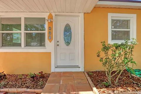 204 Crown Blvd, Melbourne, FL 32901 photo 1