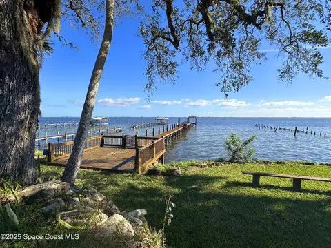 3945 Indian River Dr, Cocoa, FL 32926