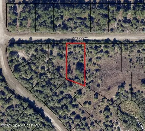 754 Opal St SW, Palm Bay, FL 32908