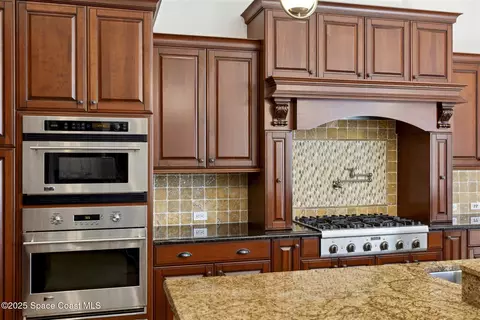 Kitchen - 2902 Bellwind Cir, Rockledge, FL 32955 photo 5 of 8