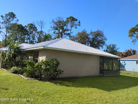 254 Emerson Dr NW, Palm Bay, FL 32907