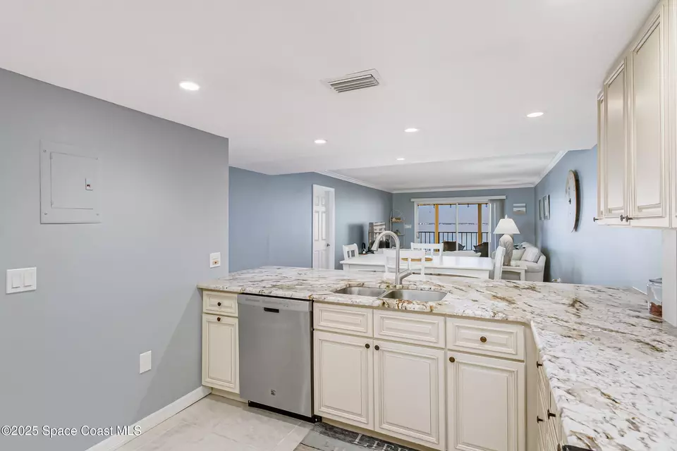 Kitchen - 190 Escambia Ln #402, Cocoa Beach, FL 32931 photo 2 of 4