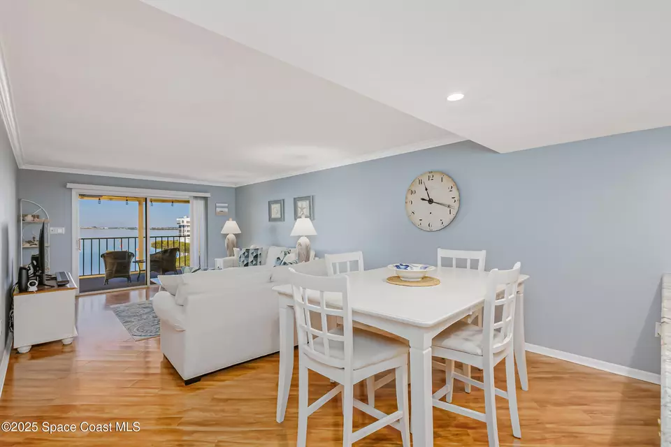 Dining - 190 Escambia Ln #402, Cocoa Beach, FL 32931 photo 2 of 2
