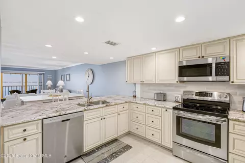 Kitchen - 190 Escambia Ln #402, Cocoa Beach, FL 32931 photo 1 of 4