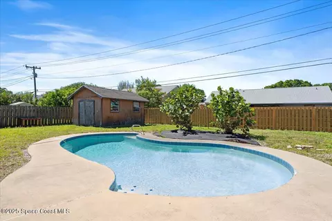 Exterior - 3314 Purdue St, Melbourne, FL 32901 photo 2 of 5