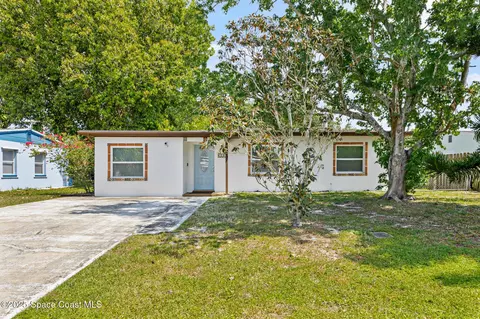 335 Patrick Cir, Melbourne, FL 32901 photo 1
