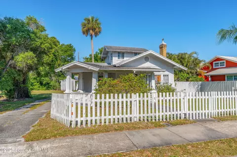 Exterior - 2106 Vernon Pl, Melbourne, FL 32901 photo 2 of 11