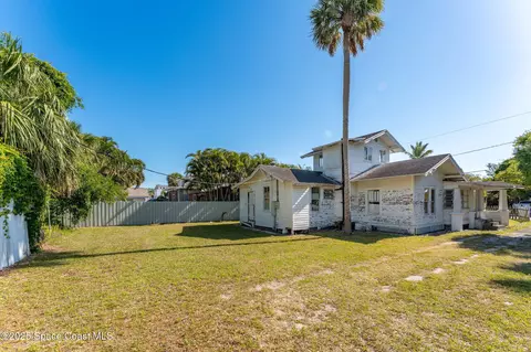 Exterior - 2106 Vernon Pl, Melbourne, FL 32901 photo 3 of 11